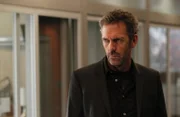 Voller Zweifel überdenkt House (Hugh Laurie) seine Beziehung zu Cuddy. Hindert sie ihn wirklich daran, ein guter Arzt zu sein?