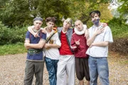 (v.l.n.r.) Bruno (Bruno Alexander); Oskar (Oskar Belton); Emil (Emil Belton); Leonhard (Leonard Fuchs); Max (Max Mattis)