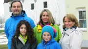 Oktay und Beate mit den Kindern Phillipp und Victoria sowie Anita (re., Anitas Mutter) brauchen dringend Hilfe von den Trödelprofis