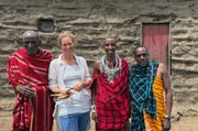 Die österreichische Ärztin Cornelia Wallner-Frisee lebt und arbeitet seit 2010 am Fuß des Mount Meru.