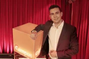 Der Chemiker Jan Gerit Brandenburg (Universität Göttingen) erforscht die Rolle der Quantenmechanik für die industrielle Nutzung von zum Beispiel Aspirintabletten.