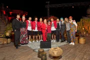 Zian (l.), Nicole Bernegger (2.v.l.), Stubete Gang (5.v.r.), Nic Maeder (4.v.r.), Kings Elliot (3.v.r.), Marc Lynn (2.v.r.), Dodo (r.)