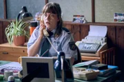 Jenny Dickel (Eva Bühnen) erfährt überraschende Neuigkeiten ...