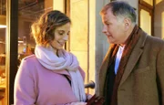 Roland Heilmann (Thomas Rühmann) und Katja Brückner (Julia Jäger) haben es endlich geschafft, sich zum Essen zu verabreden, ohne, dass etwas schief gegangen ist. Bisher jedenfalls ...