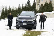 Sheryll Barnes (Roxy Sternberg) und Remy Scott (Dylan McDermott)
