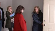 Kelly Siegler (r.)