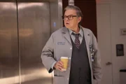 Oliver Platt als Dr. Daniel Charles