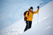 Bergretter Markus Kofler (Sebastian Ströbel) sucht nach Spuren zweier vermisster Archäologen.