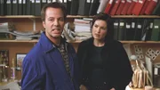 Eine junge Turnerin wurde vor ihrem Tod schwer misshandelt. Detective Benson (Mariska Hargitay) befragt Ilya Korska (Philip Casnoff), den strengen und zornigen Trainer des Mädchens.