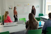 Schweden, Umea Linda Gustafsson und ihre Kolleginnen bei der Stadtplanung.