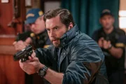 Am Ende des Abends muss erneut Harrys Sohn, der Polizist Charlie Wild (Kevin J. Ryan), für Recht und Ordnung sorgen.