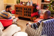 (v.li.): Anthony Anderson (Andre ‚Dre‘ Johnson), Laurence Fishburne (Pops).