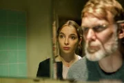 Villanelle (Jodie Comer, l.); Frank Haleton (Darren Boyd, r.)