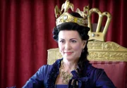 ARD/rbb DIE PRINZESSIN AUF DER ERBSE, Film von Bodo Fürneisen nach einem Märchen von Hans Christian Andersen. Die Schwester des Königs (Iris Berben) fiebert ihrer Krönung entgegen.
