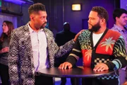 (v.li.): Deon Cole (Charlie Telphy), Anthony Anderson (Andre ‚Dre‘ Johnson).