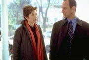 Elliot Stabler (Christopher Meloni) macht sich Sorgen um Olivia Benson (Mariska Hargitay). Ein unbekannter Mörder hat es auf sie abgesehen.