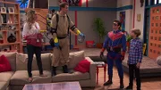 L-R: Mrs. Hart (Kelly Sullivan), Mr. Hart (Jeffrey Nicholas Brown), Captain Man / Ray Manchester (Cooper Barnes), Henry Hart (Jace Norman)