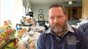 Der 52-jährige Kai ist Messie und braucht dringend Hilfe