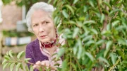 Neugierig: Martha (Marie Anne Fliegel) beobachtet heimlich.
