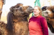 Ich glaub mich knutscht ein ... Lea macht im Zoo eine Ausbildung zur Tierpflegerin.