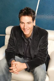 Ted (Josh Radnor)