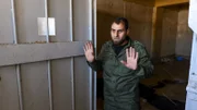 Ayman al-Taqsh erzählt von seinen Erlebnissen im Militärgefängnis Saydnaya.