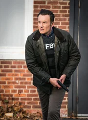 Jess LaCroix (Julian McMahon)
