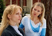 ARD STURM DER LIEBE FOLGE 1096, am Donnerstag um 15:10 Uhr im ERSTEN. Sandra (Sarah Stork, r.) hat genug von Rosalies (Natalie Alison, l.) Intrigen und stellt sie wütend zur Rede.