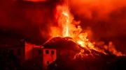 In einer Tiefe von 6000 Kilometern unter der Erde herrschen Temperaturen von bis zu 5000 Grad Celsius, fast so heiß wie auf der Oberfläche der Sonne.