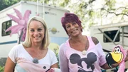 Nicki (l.) und Carola