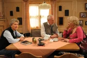(v.l.n.r.) Hildegard (Antje Hagen); Alfons (Sepp Schauer); Rosi Zwick (Veronika von Quast)