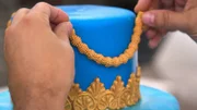 Decorating the top of the cake