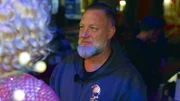 Kult-Koberer Fabian hat Personalprobleme. An der Tür der Menstripbar fehlt eine zweite Kraft. Wird er fündig werden?
