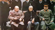 Die Doku zeigt u.a. beeindruckende Bilder vom (v.l.) Britischen Premierminister Winston Churchill, US-Präsident Franklin D. Roosevelt  und dem sowjetischen Staats- und Parteichef Josef Stalin. (Foto: Jalta, Februar 1945)