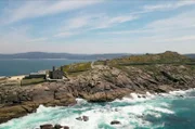 Der Fischerort Muxía mit seiner Wallfahrtskapelle an der wilden Küste