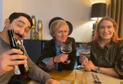SWR Fernsehen KRAUSE KOMMT!, "Eko Fresh", am Montag (14.02.22) um 23:00 Uhr. Feierabendgetränk für Eko Fresh, Pierre M. Krause und Sarah Bora.