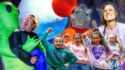 Tom sorgt für Ärger im Naturkundemuseum. Können die TanzAlarm-Kids mit Sängerin Sukini die Lage retten?
