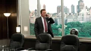 John Barrett (Robert Patrick) leitet ein großes Telefonunternehmen. Bei der Jagd nach dem Bibelcode kommt er dem 'Burn Notice'-Team jedoch in die Quere.
