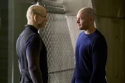 Das Vertrauen untereinander wird in der Gruppe auf eine harte Probe gestellt. Lassen sich auch Quinlan (Rupert Penry-Jones, l.) und Eph (Corey Stoll, r.) davon beeinflussen?