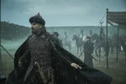 Murad (Murathan Muslu) beobachtet das Geschehen auf dem Schlachtfeld.