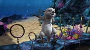 Otter Bobsie zeigt Timmy den Hindernis-Parcours, den das kleine U-Boot zu bewältigen hat.