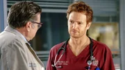 Chicago Med  Staffel 6 Folge 11 Er holt sich psychologischen Rat: Oliver Platt als Dr. Daniel Charles, Nick Gehlfuss als Dr. Will Halstead