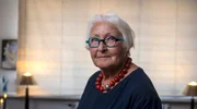 Eveline Harder (82) Rentnerin, die unter Einsamkeit leidet. Eveline Harder (82) Rentnerin, die unter Einsamkeit leidet.
