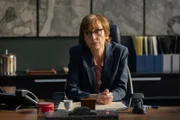 Lia Williams als Isabel Kirby