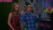 L-R: Chloe Hartman (Jade Pettyjohn), Henry Hart (Jace Norman)