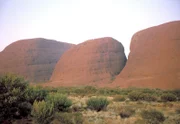Kata Tjuta (Mount Olga).