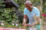 Pedriano macht die Tischdeko