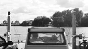Antiheld Jonas und Philosoph Felix bei ihrem Road-Trip durch Brandenburg.