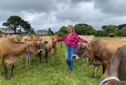 Tamina Kallert und die „Jersey Girls“ – die Kühe aus Jersey.