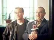 Max Ballauf (Klaus J. Behrendt, l) und Freddy Schenk (Dietmar Bär) ermitteln im Altenheim "Abendrot". Ausgerechnet in diesem Seniorenstift ist auch die Großmutter von Freddy Schenk untergebracht.